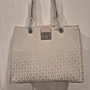 *BNWOT* Guess Shoulder Bag